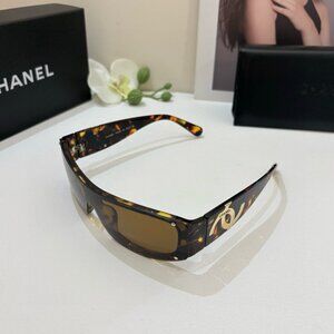 Chanel sunglasses square frame design versatile fashion style